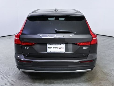 Certified 2025 Volvo V60 B5 Cross Country Ultra AWD/4WD image 31