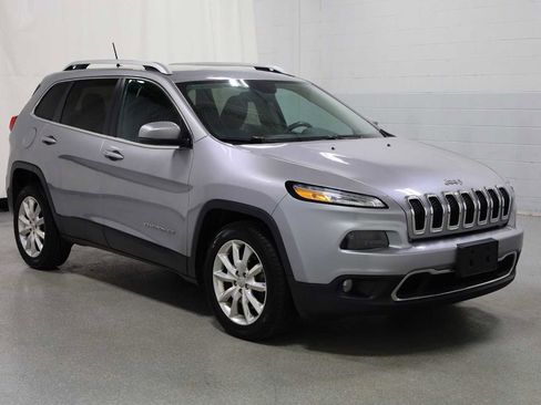 Used 2016 Jeep Cherokee Limited image 13