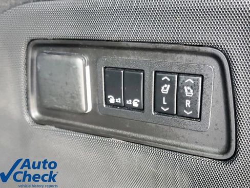 Used 2022 Cadillac Escalade ESV Premium Luxury RWD image 12