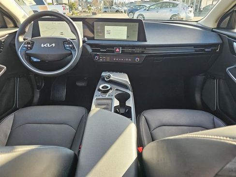 Certified 2022 Kia EV6 Wind w/ Wind Technology Package image 21