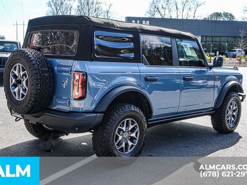 Used 2024 Ford Bronco Badlands image 6