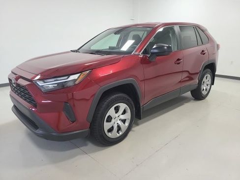 Used 2023 Toyota RAV4 LE FWD image 3