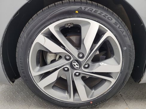 Used 2016 Hyundai Elantra Limited FWD image 31