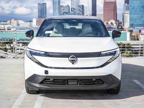 New 2026 Nissan Leaf SV+ w/ Floor Mat Package (SV+) FWD image 2