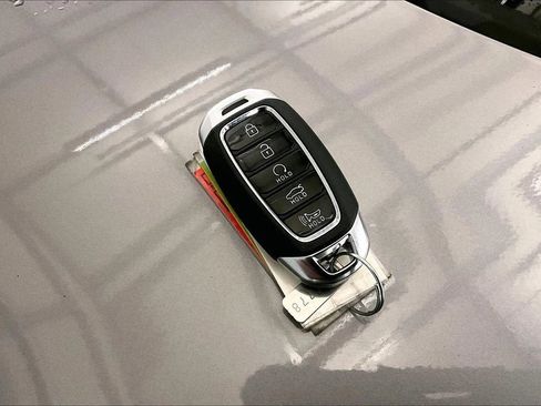 Used 2022 Hyundai Elantra SEL w/ Cargo Package image 9