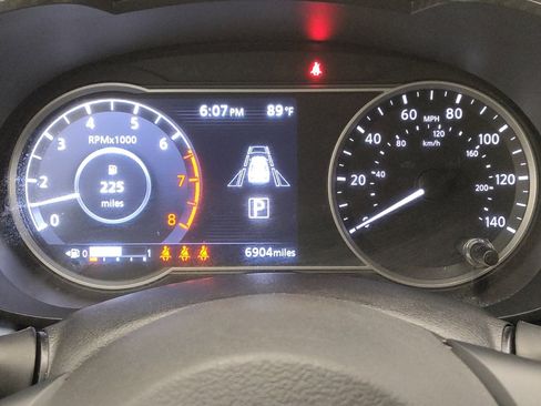 Used 2023 Nissan Versa SV FWD image 23