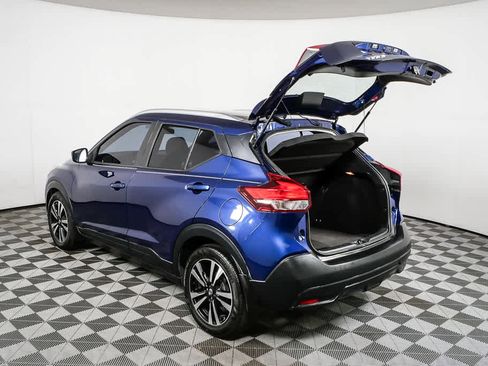 Used 2019 Nissan Kicks SV image 32
