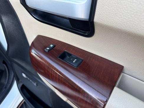 Used 2013 Toyota Sequoia Platinum image 28