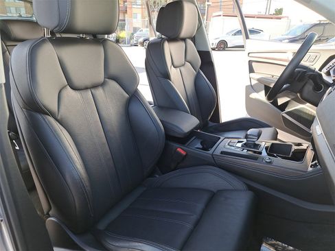 Certified 2023 Audi Q5 e Premium Plus w/ Premium Plus Package image 10