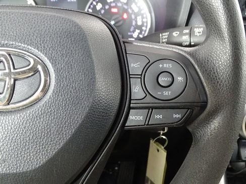 Used 2022 Toyota RAV4 LE image 22