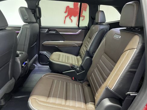 New 2026 GMC Acadia Denali Ultimate w/ LPO, Floor Liner Package image 12