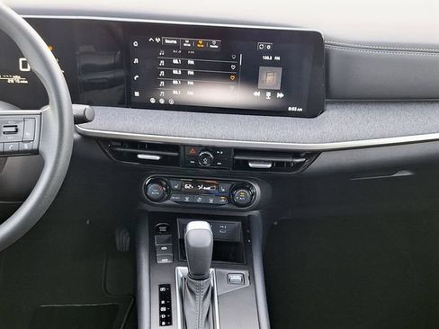 Used 2026 Nissan Kicks SV w/ SV Premium Package FWD image 17
