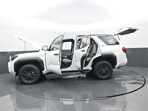 New 2026 Toyota 4Runner SR5 image 31