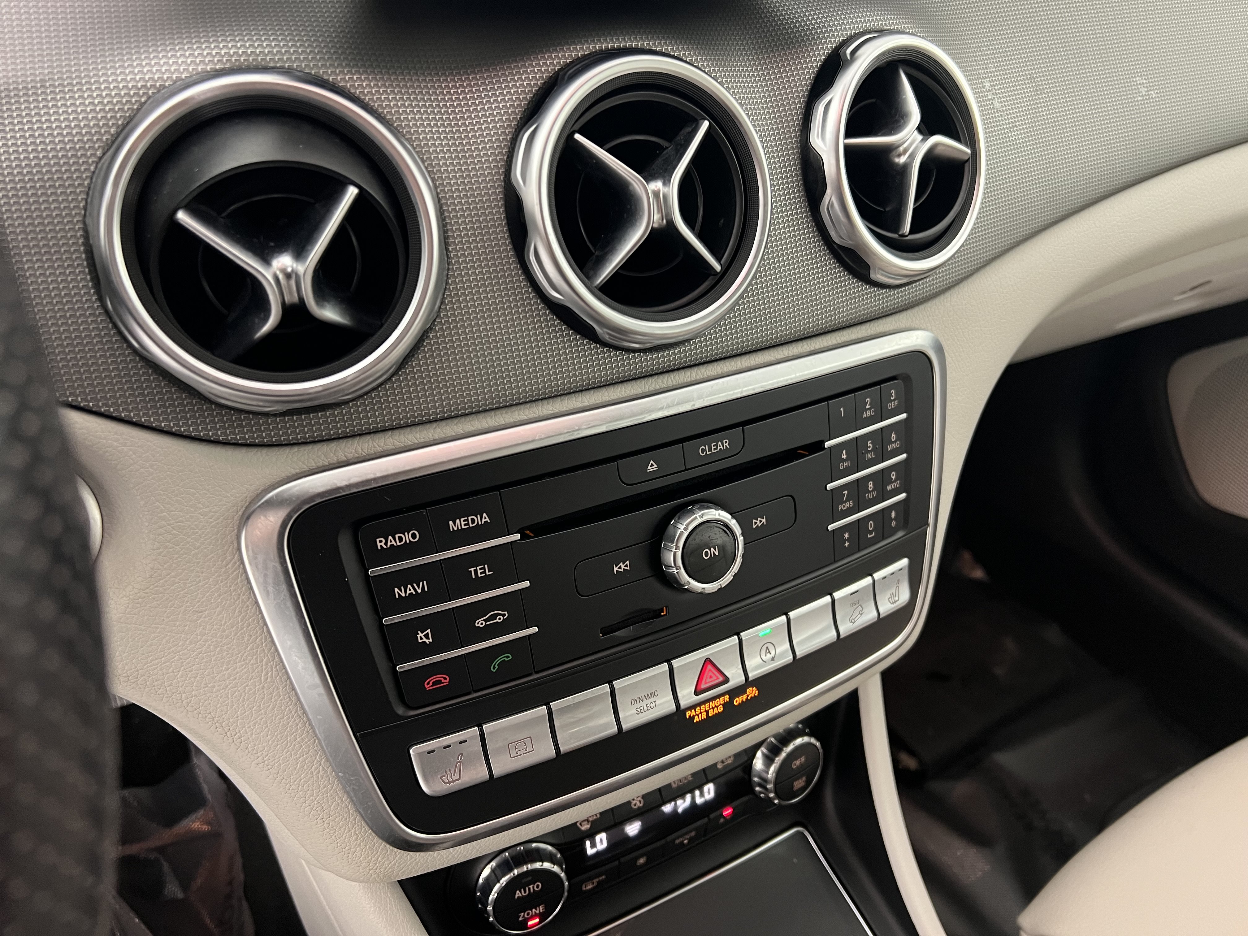 Used 2020 Mercedes-Benz GLA 250 4MATIC image 30