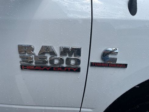 Used 2018 RAM 3500 Tradesman w/ Chrome Appearance Group image 18
