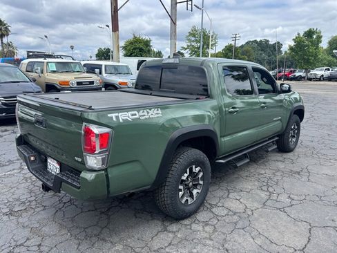 Used 2021 Toyota Tacoma TRD Off-Road AWD/4WD image 4