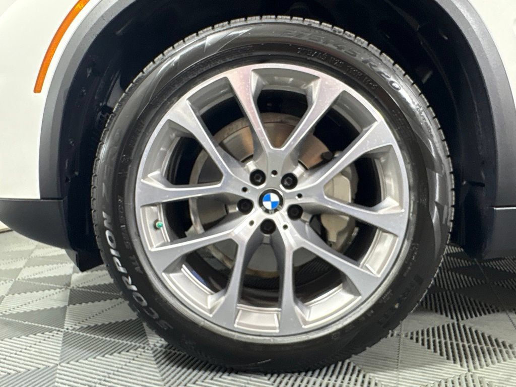 Certified 2023 BMW X5 xDrive40i w/ Premium Package AWD/4WD image 8