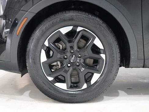 Used 2024 Kia Sorento S image 13