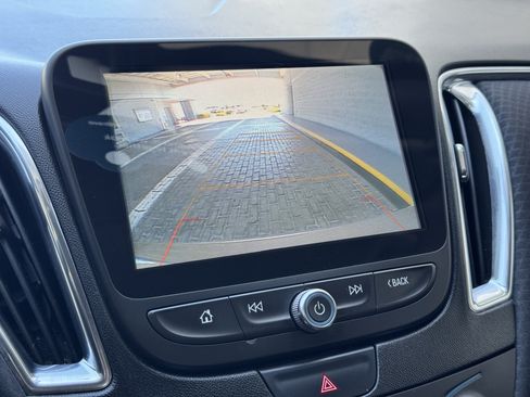 Certified 2018 Chevrolet Malibu LT FWD image 27