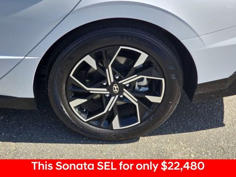 Used 2025 Hyundai Sonata SEL FWD image 40