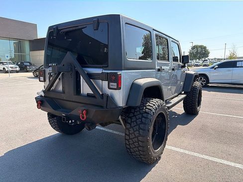 Used 2018 Jeep Wrangler Unlimited Sport S AWD/4WD image 5
