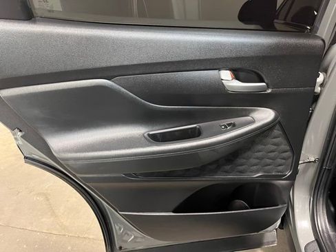 Used 2022 Hyundai Santa Fe SEL image 16