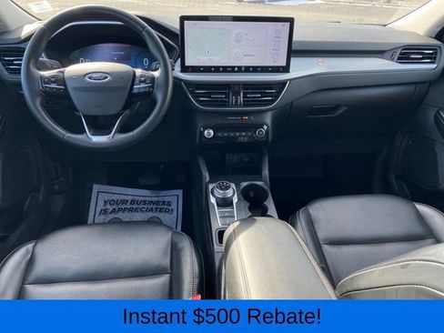 Used 2023 Ford Escape Platinum image 6