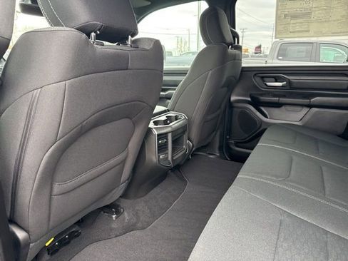 New 2026 RAM 1500 Express AWD/4WD image 17