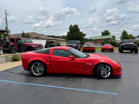 Used 2010 Chevrolet Corvette Grand Sport w/ Preferred Equipment Group RWD image 2