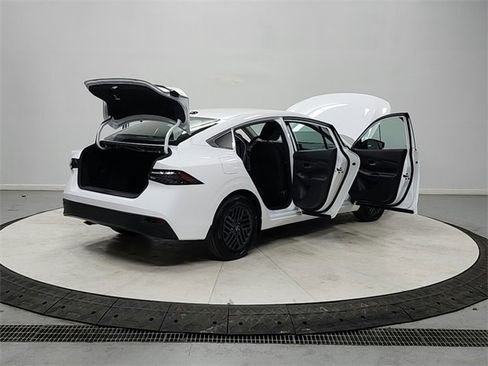 New 2026 Nissan Sentra SV w/ SV Convenience Package image 15