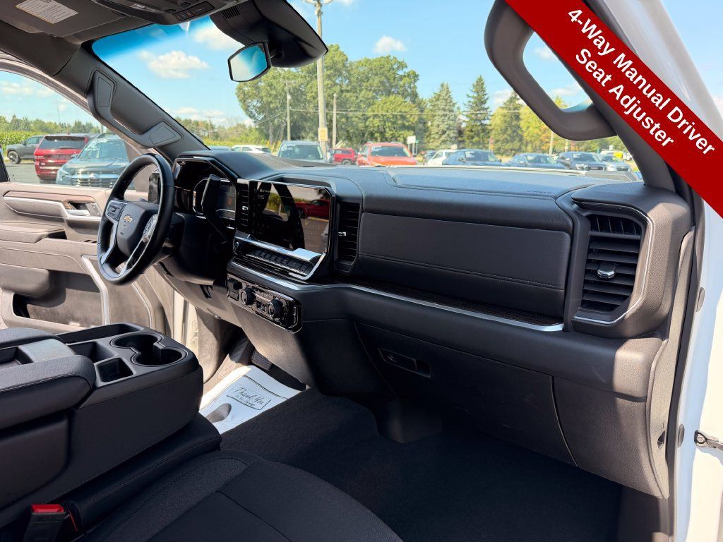 Used 2025 Chevrolet Silverado 2500 LT AWD/4WD image 41