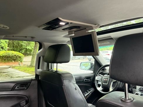 Used 2020 GMC Yukon XL SLT w/ Premium Edition RWD image 16