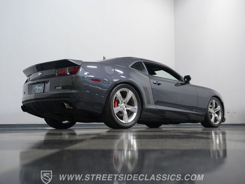 Used 2010 Chevrolet Camaro SS w/ RS Package RWD image 25