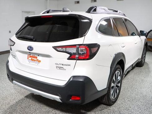 Used 2023 Subaru Outback Limited AWD/4WD image 7