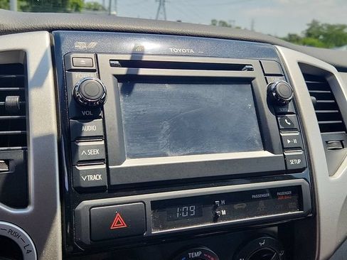 Used 2013 Toyota Tacoma 4x4 Double Cab w/ TRD Sport Pkg image 16