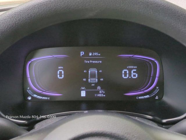 Used 2025 Kia Soul LX w/ LX Technology Package FWD image 26