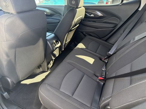 Used 2022 GMC Terrain SLE w/ Driver Convenience Package FWD image 16