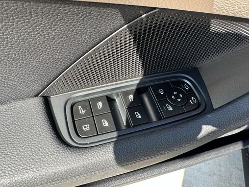 Used 2026 Porsche Panamera 4 E-Hybrid AWD/4WD image 20