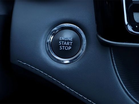 Certified 2023 Toyota Highlander XLE image 27