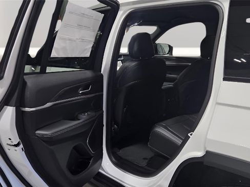 New 2026 Jeep Grand Cherokee Limited image 10