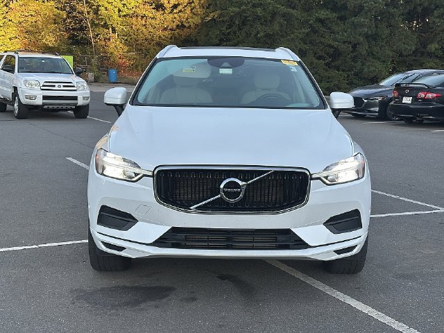 Used 2018 Volvo XC60 T5 Momentum w/ Vision Package AWD/4WD image 2