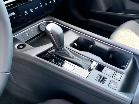 New 2026 Nissan Sentra SV w/ SV Convenience Package FWD image 7