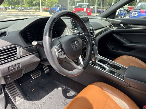 Used 2018 Honda Accord Sport image 22
