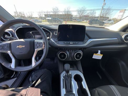 New 2025 Chevrolet Blazer LT w/ Convenience Package image 21