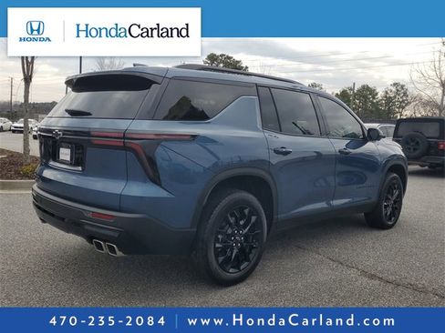 Used 2025 Chevrolet Traverse LT w/ Midnight/Sport Edition image 4