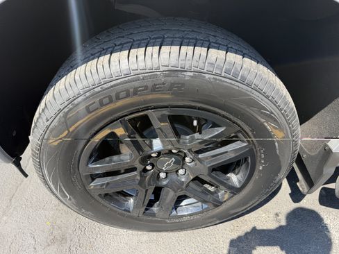Used 2025 Chevrolet Silverado 1500 RST AWD/4WD image 7
