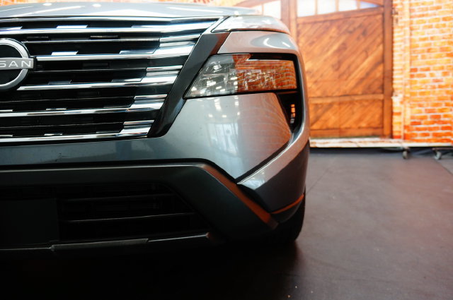 Certified 2025 Nissan Rogue SV AWD/4WD image 65