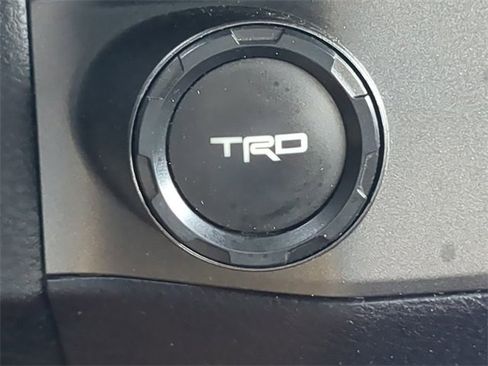 Certified 2020 Toyota Tacoma TRD Sport image 26