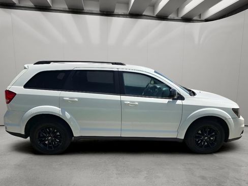 Used 2019 Dodge Journey SE w/ Blacktop Package FWD image 6