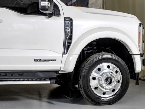 Used 2023 Ford F450 Lariat AWD/4WD image 7
